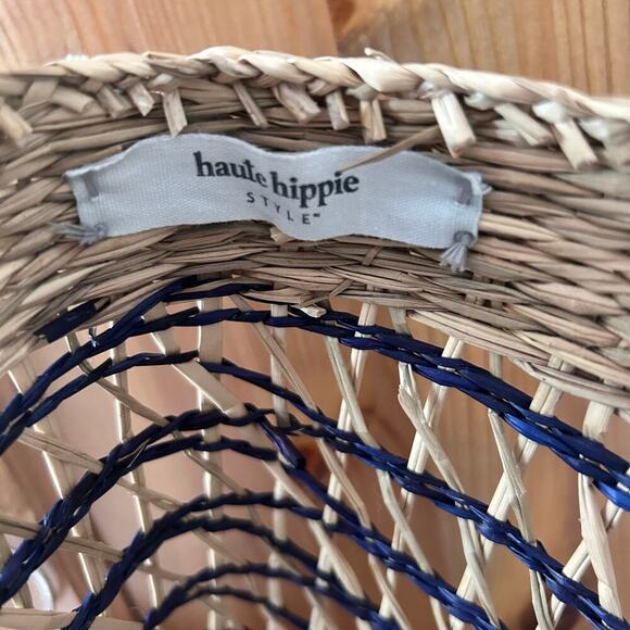 NWT Haute Hippe Straw Bag Tassels Women’s One Size Beachy Travel Boho Bohemian - Picture 6 of 7